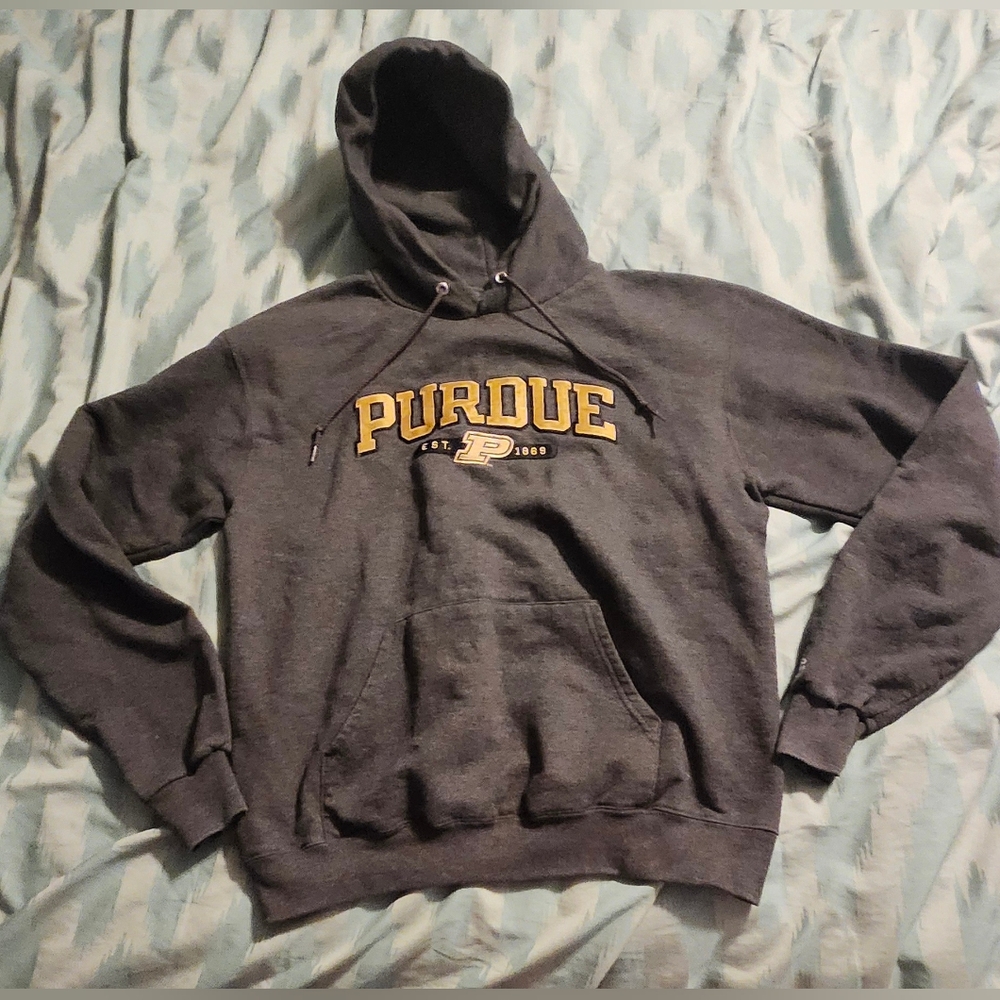 Purdue University NCAA Champion Embroidered Letter Hoodie Men's Size Medium.‎